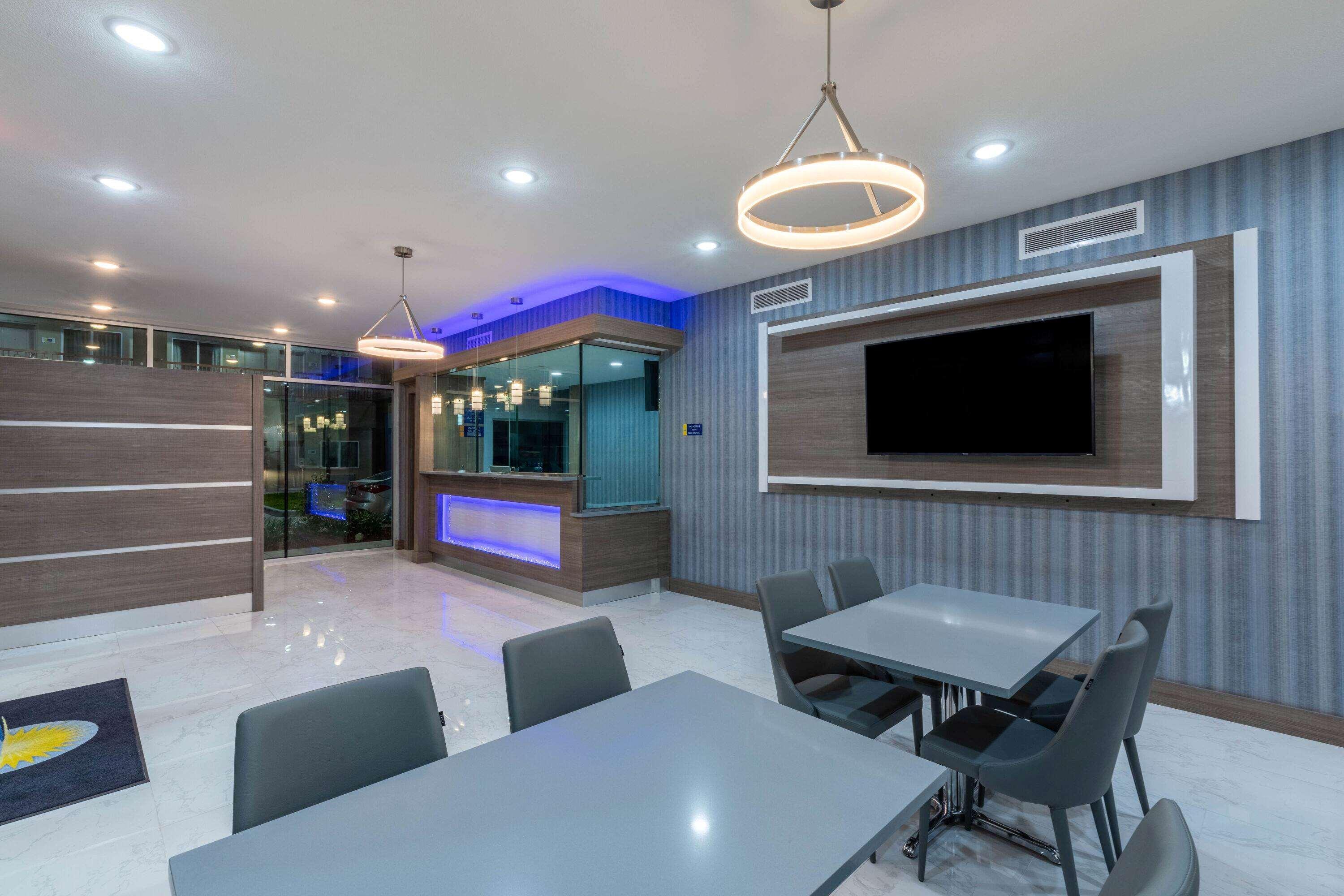 Days Inn & Suites By Wyndham Downtown/University Of Хьюстон Экстерьер фото